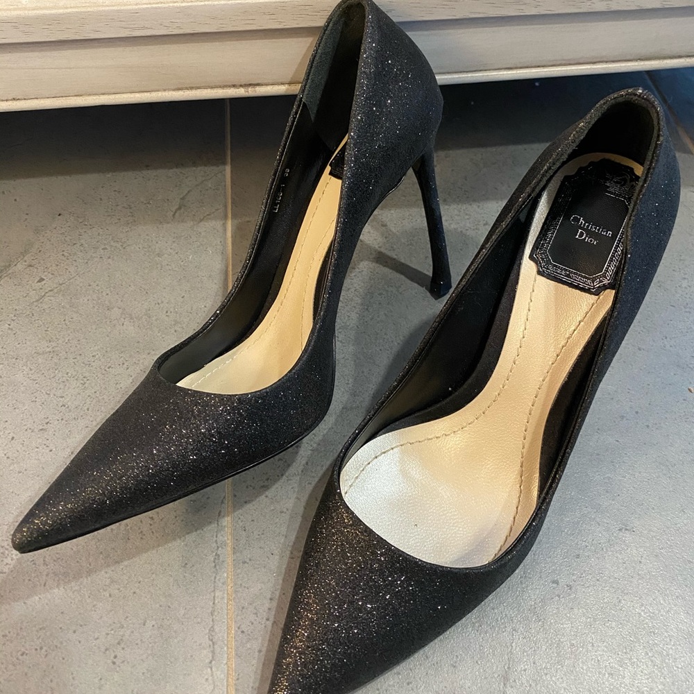 Christian Dior black glittery high heels pumps pointy toes classic dior heels